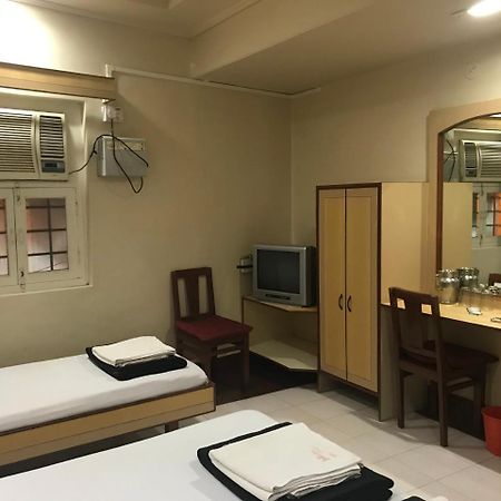 Hotel Satkar Cafeteria Белгаум Экстерьер фото