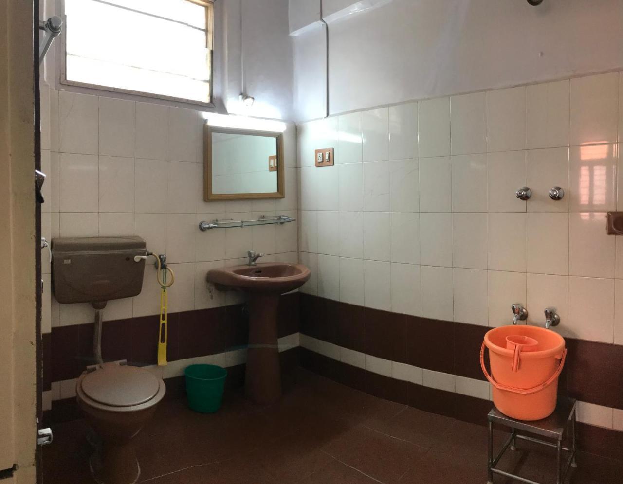 Hotel Satkar Cafeteria Белгаум Экстерьер фото